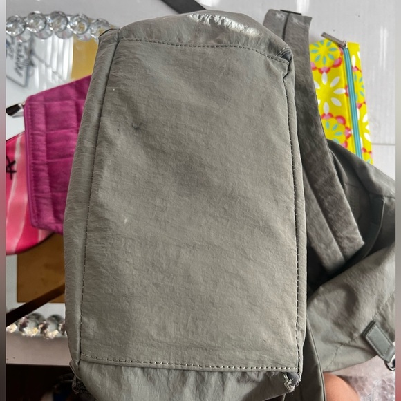 Lululemon Olive Cross Paths Rucksack *14L backpack - Picture 11 of 15